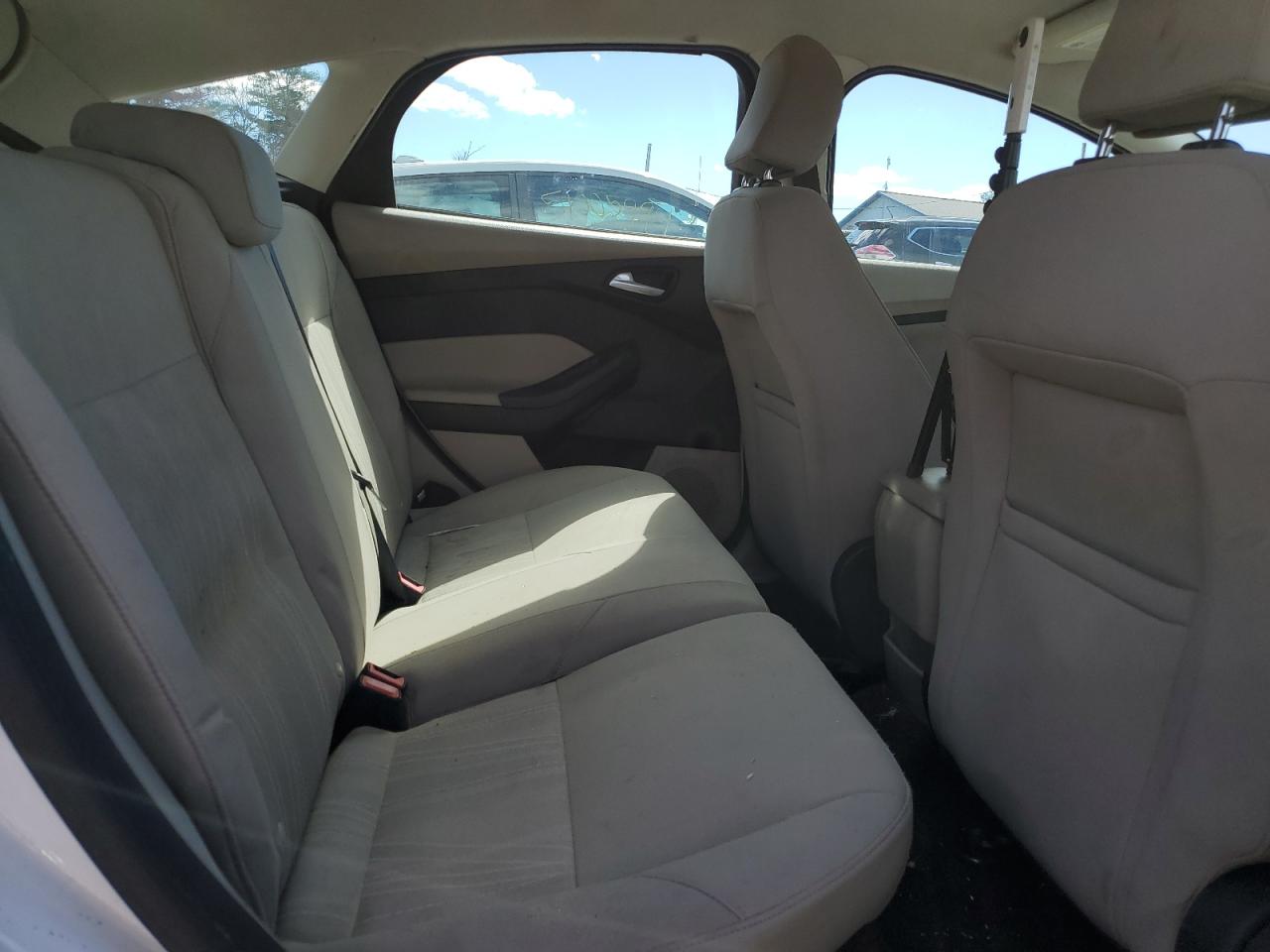 2015 Ford Focus Se VIN: 1FADP3K21FL243021 Lot: 51259904