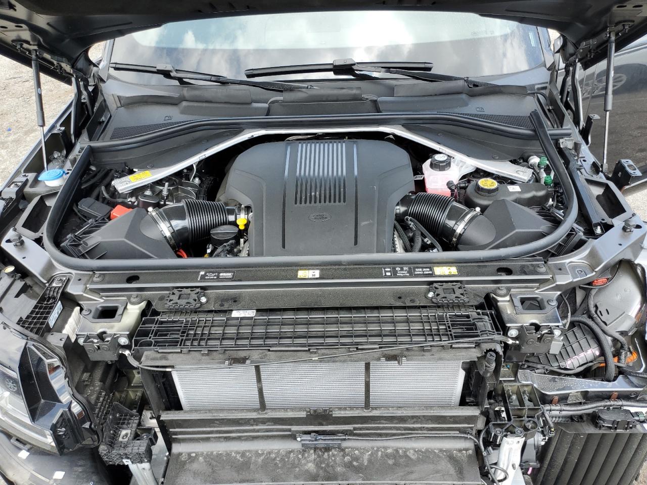2024 Land Rover Range Rover - Image 12