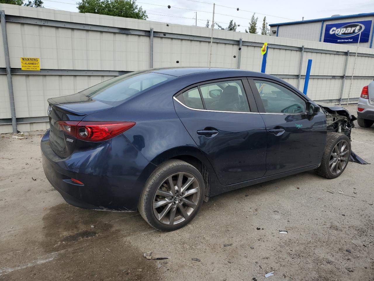 3MZBN1V36JM210990 2018 Mazda 3 Touring