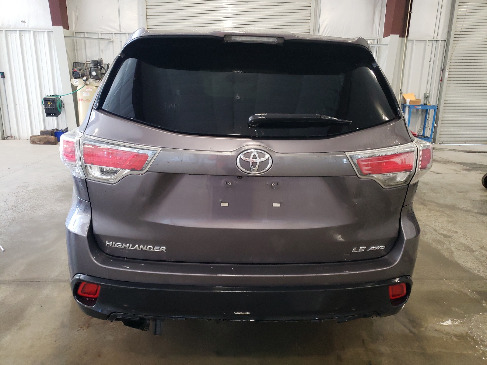 5TDBKRFH9FS148111 2015 Toyota Highlander Le