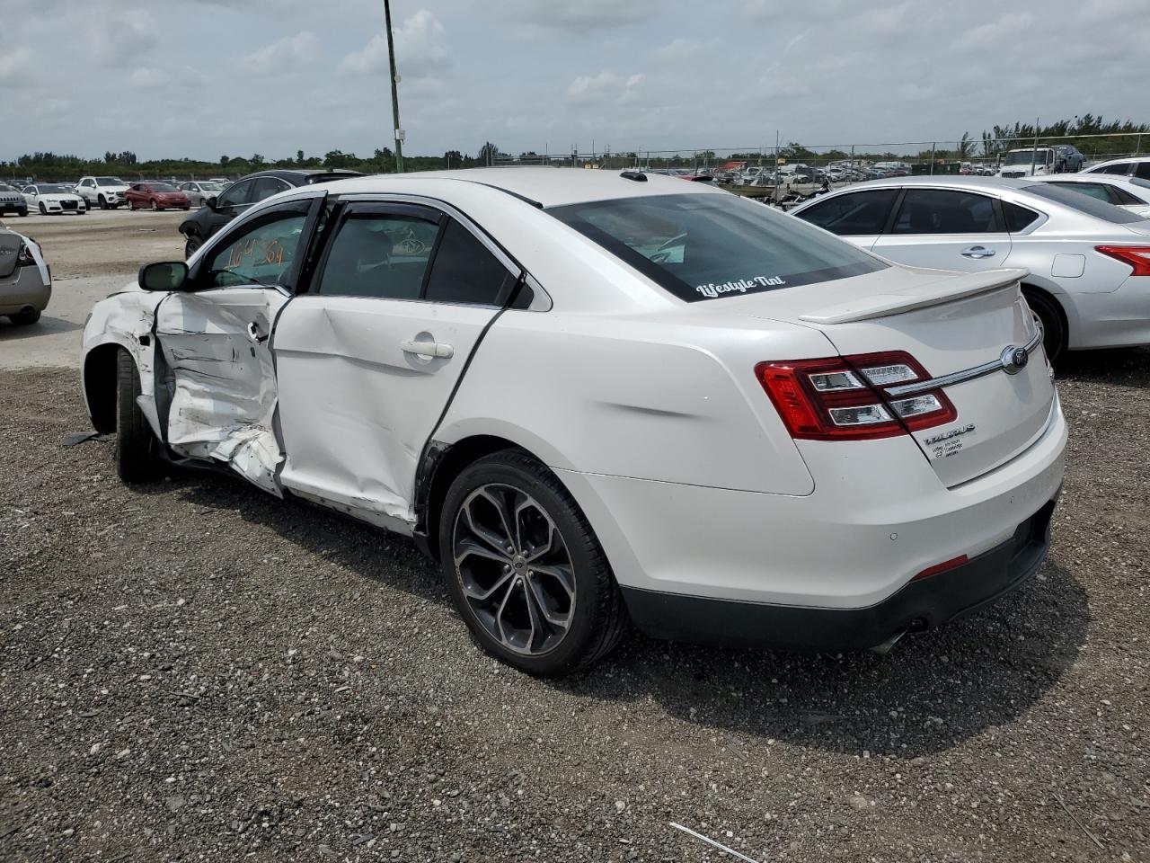 VIN 1FAHP2KT5EG173955 2014 FORD TAURUS no.2