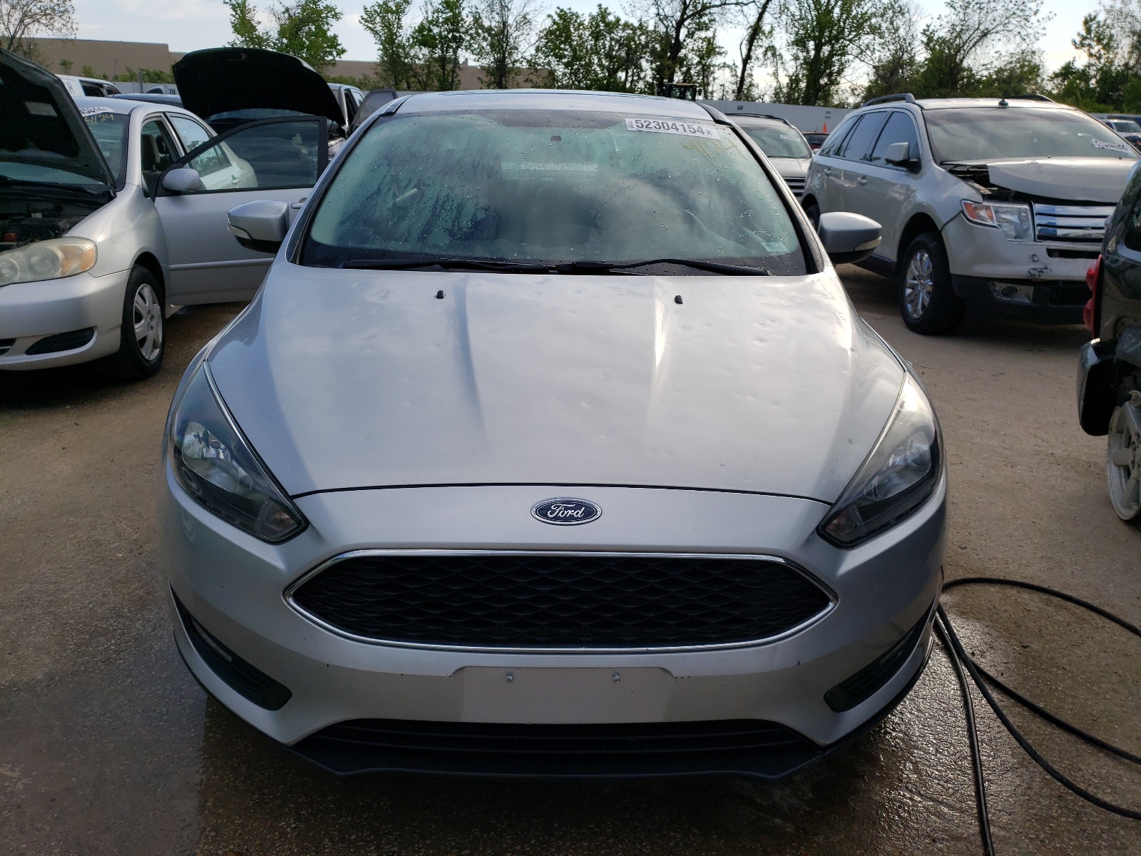 2018 Ford Focus Sel vin: 1FADP3H28JL318720