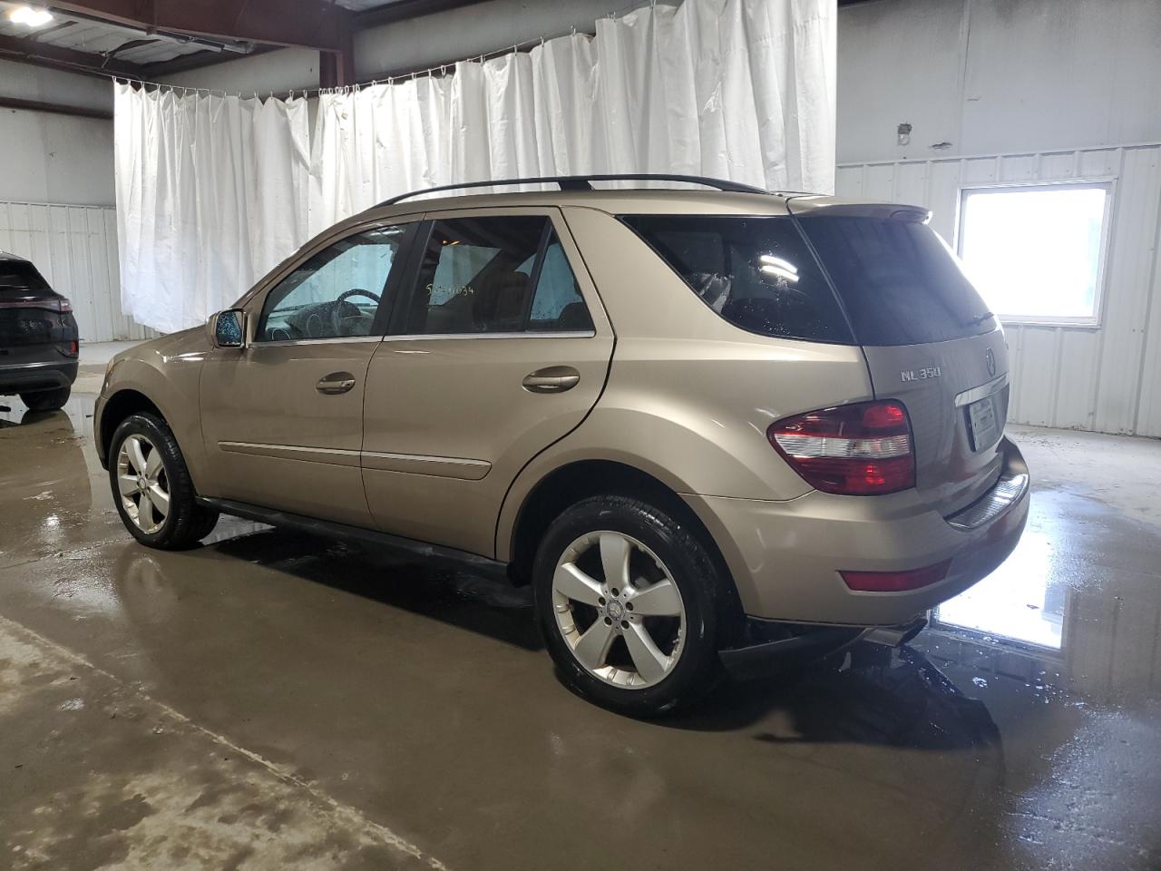 2010 Mercedes-Benz Ml 350 4Matic VIN: 4JGBB8GB1AA586434 Lot: 50081634