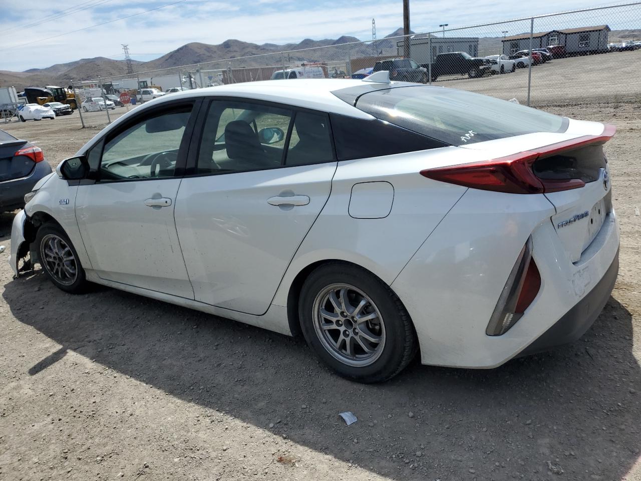 2017 Toyota Prius - Image 2
