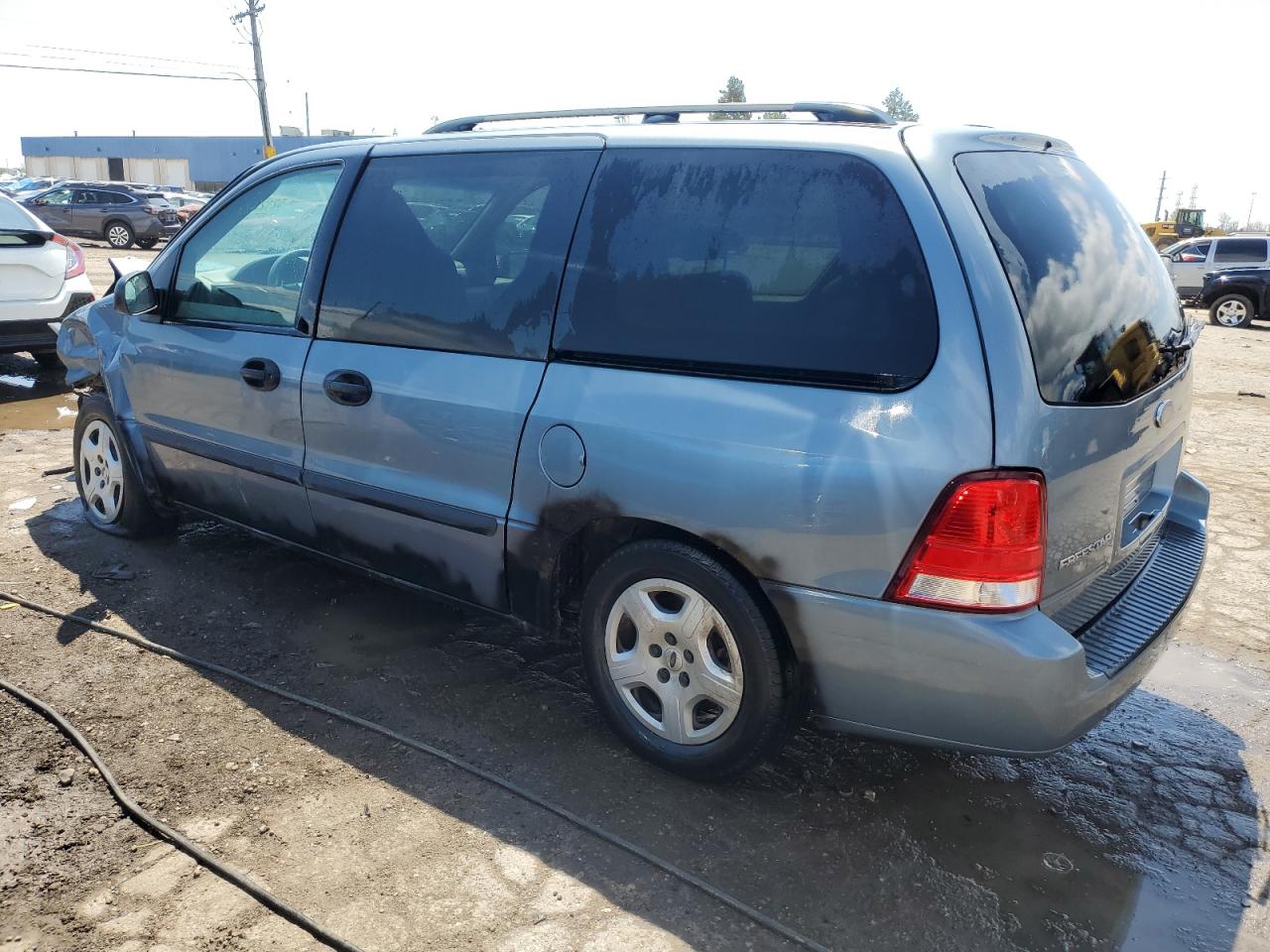 2FMZA51625BA05318 2005 Ford Freestar Se