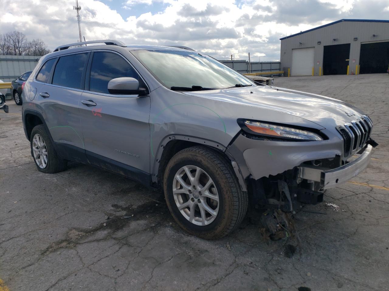 2017 Jeep Cherokee Latitude VIN: 1C4PJMCB4HW631763 Lot: 49556424