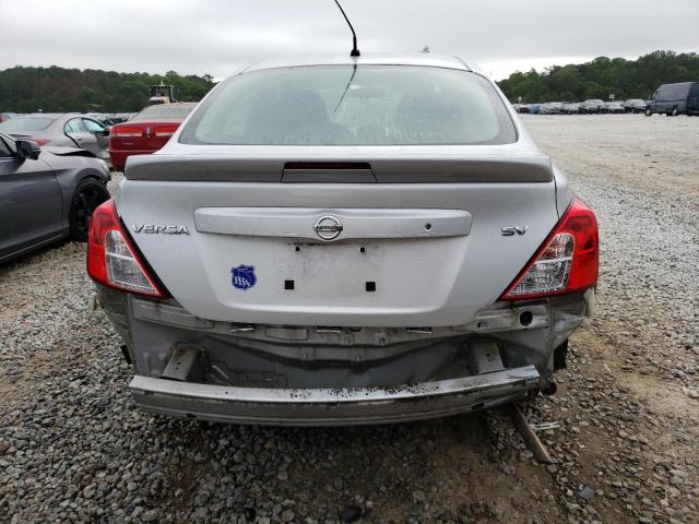  NISSAN VERSA 2017 Silver