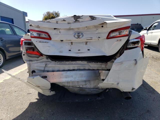  TOYOTA CAMRY 2014 Белый