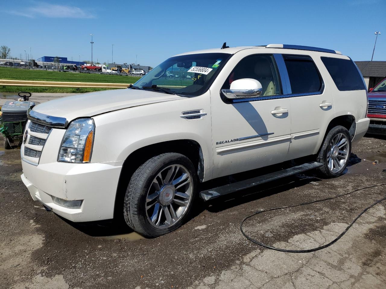 VIN 1GYS4CEF7DR373866 2013 CADILLAC ESCALADE no.1