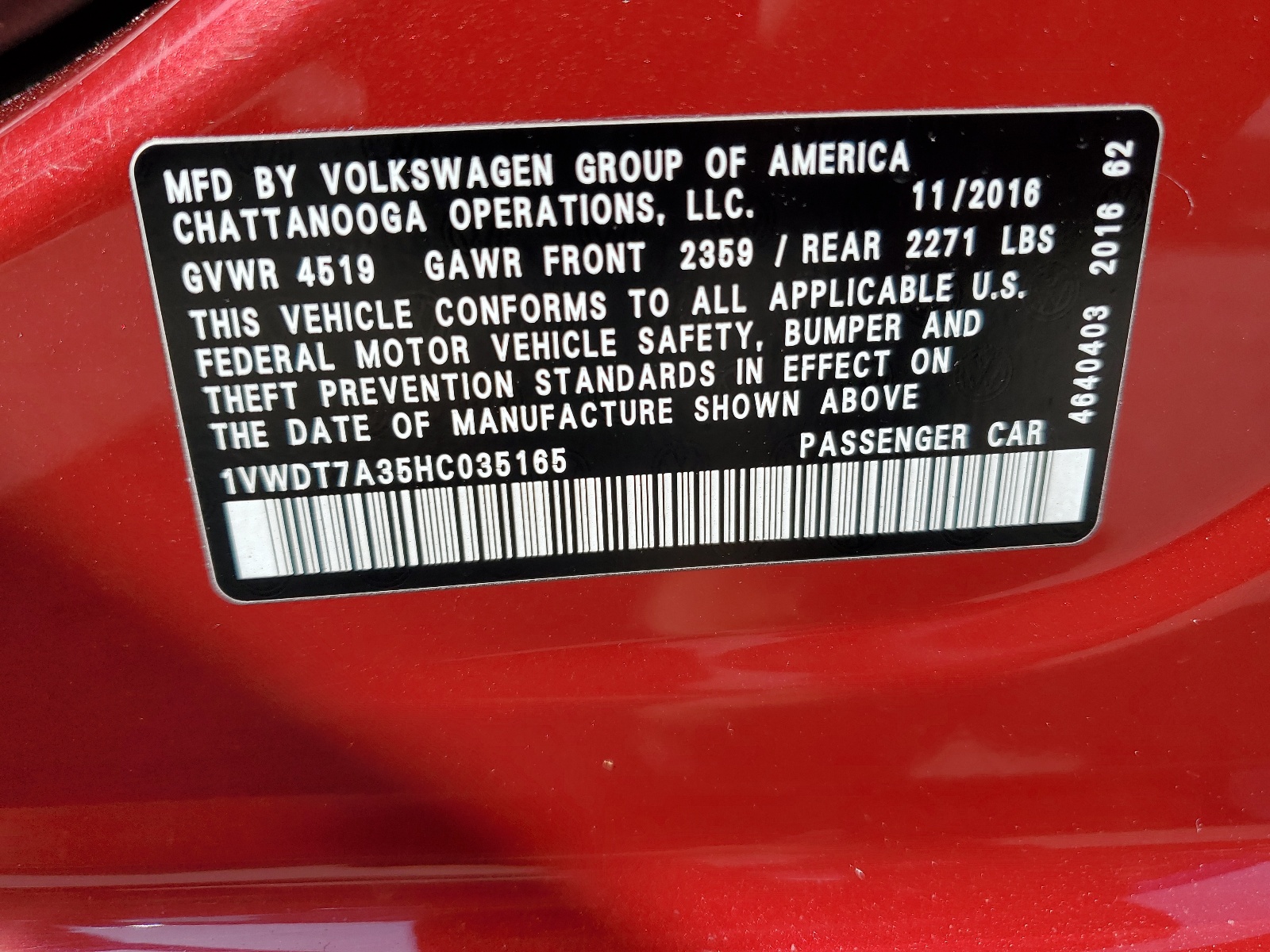 1VWDT7A35HC035165 2017 Volkswagen Passat R-Line