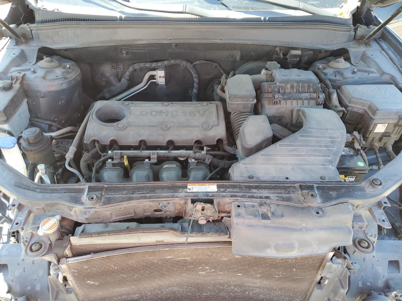 2012 Hyundai Santa Fe - Image 11
