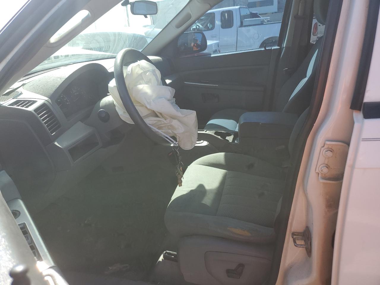 2005 Jeep Grand Cherokee Laredo VIN: 1J4GR48K05C551093 Lot: 50469794