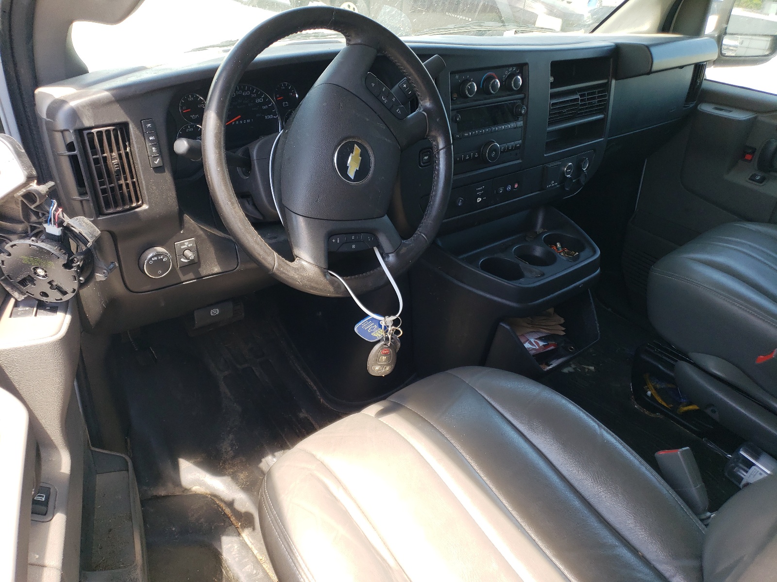 1GCWGBF75N1183189 2022 Chevrolet Express G2500