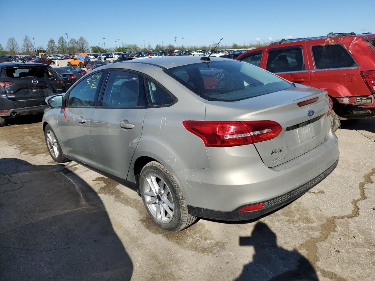 2015 Ford Focus Se VIN: 1FADP3F28FL292677 Lot: 49684954