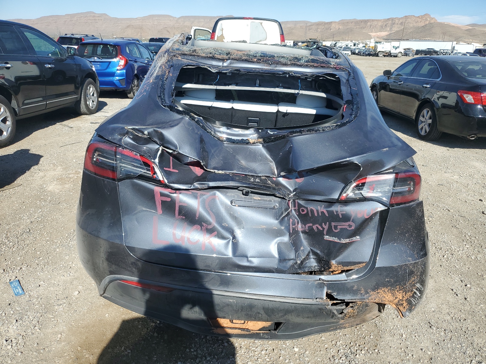 7SAYGDEF8PF924283 2023 Tesla Model Y