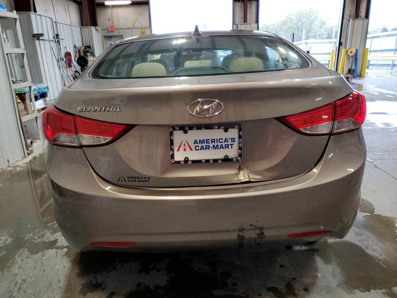 5NPDH4AE4DH317686 2013 Hyundai Elantra Gls