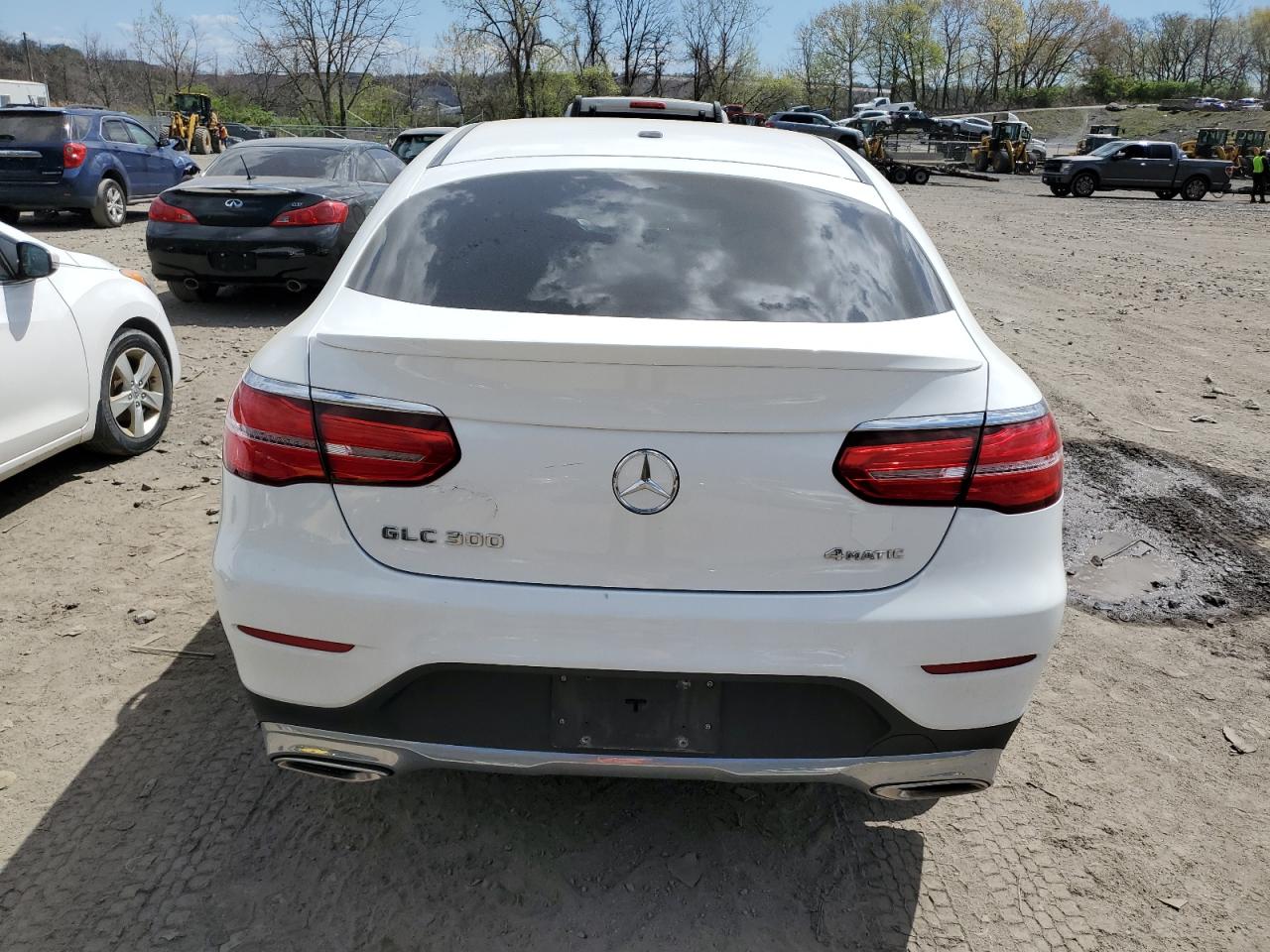 WDC0J4KB3JF437163 2018 Mercedes-Benz Glc Coupe 300 4Matic