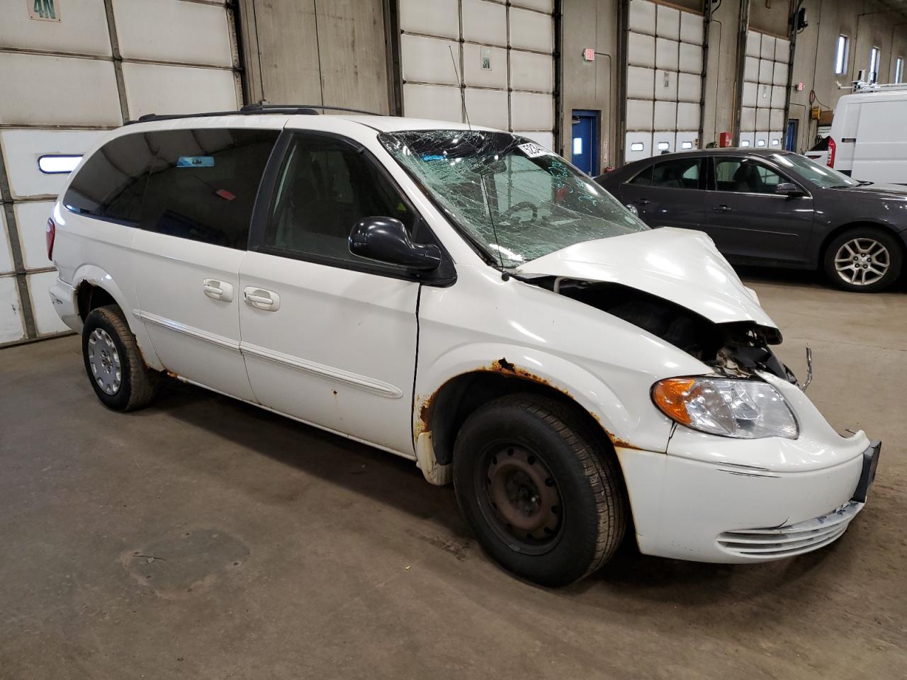 2002 Chrysler Town & Country Lx VIN: 2C4GP44352R665362 Lot: 52344264