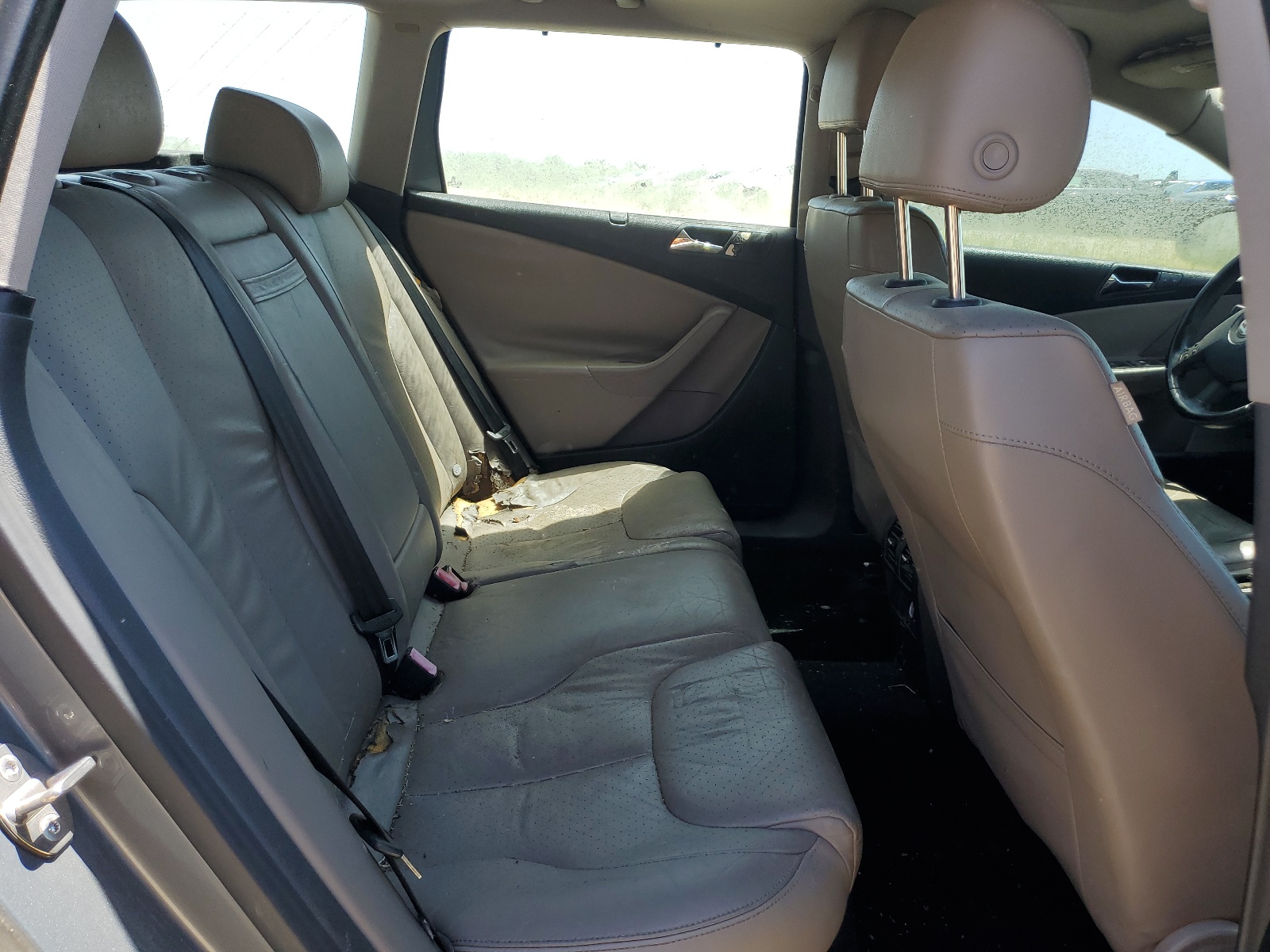 WVWVU73C57E002946 2007 Volkswagen Passat 3.6L 4Motion Wagon Luxury