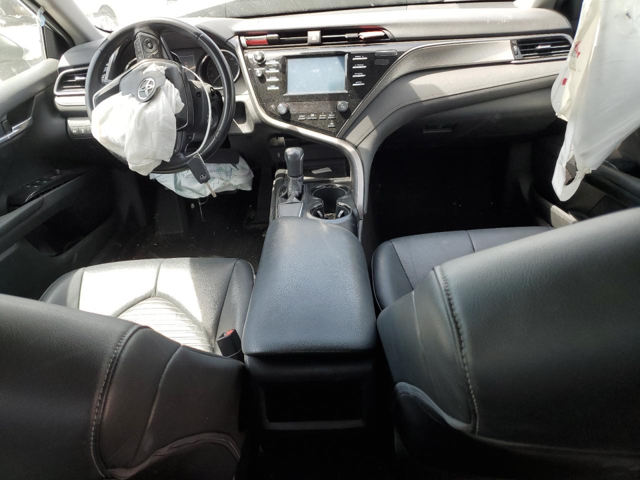 2019 Toyota Camry - Image 8