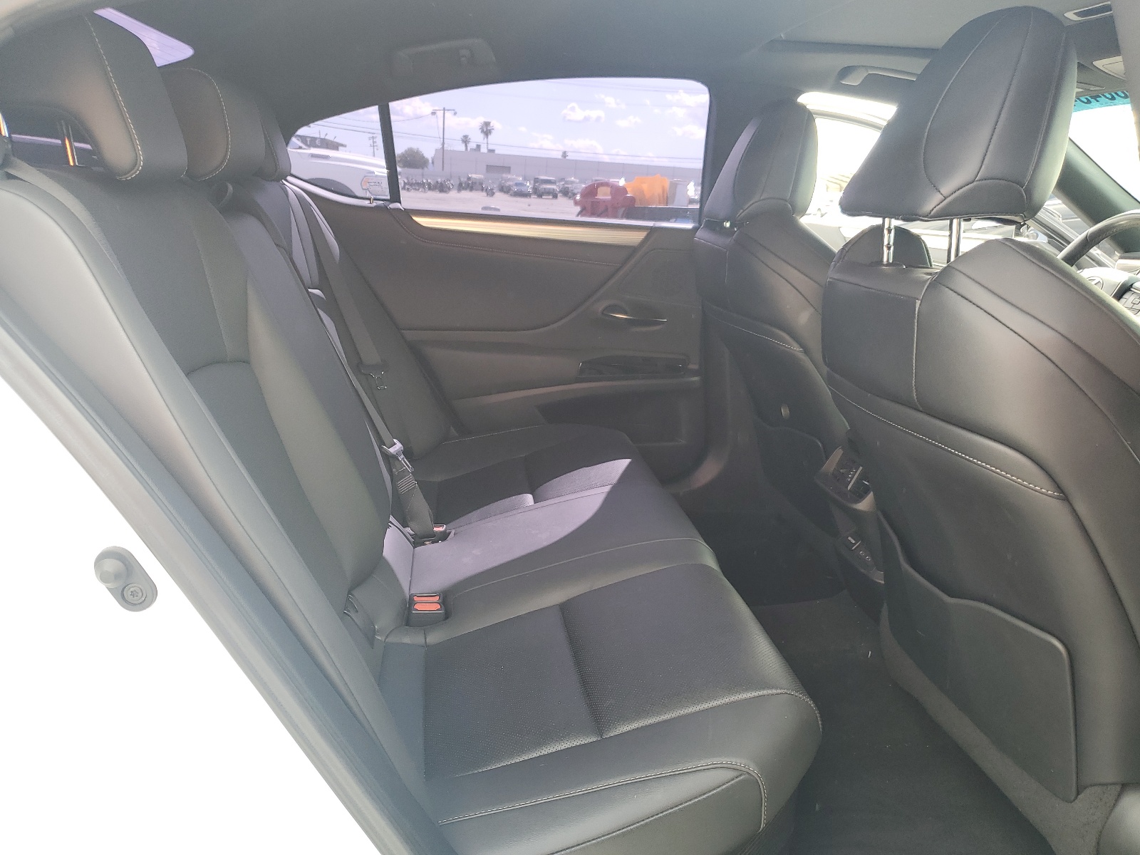 58AGA1C11NU018761 2022 Lexus Es 300H Base