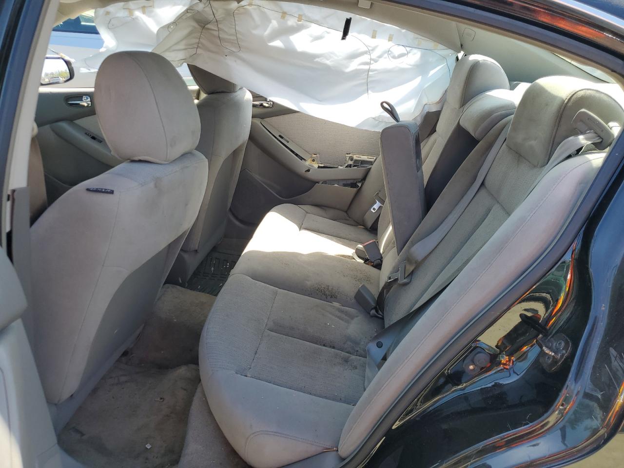 2010 Nissan Altima - Image 10