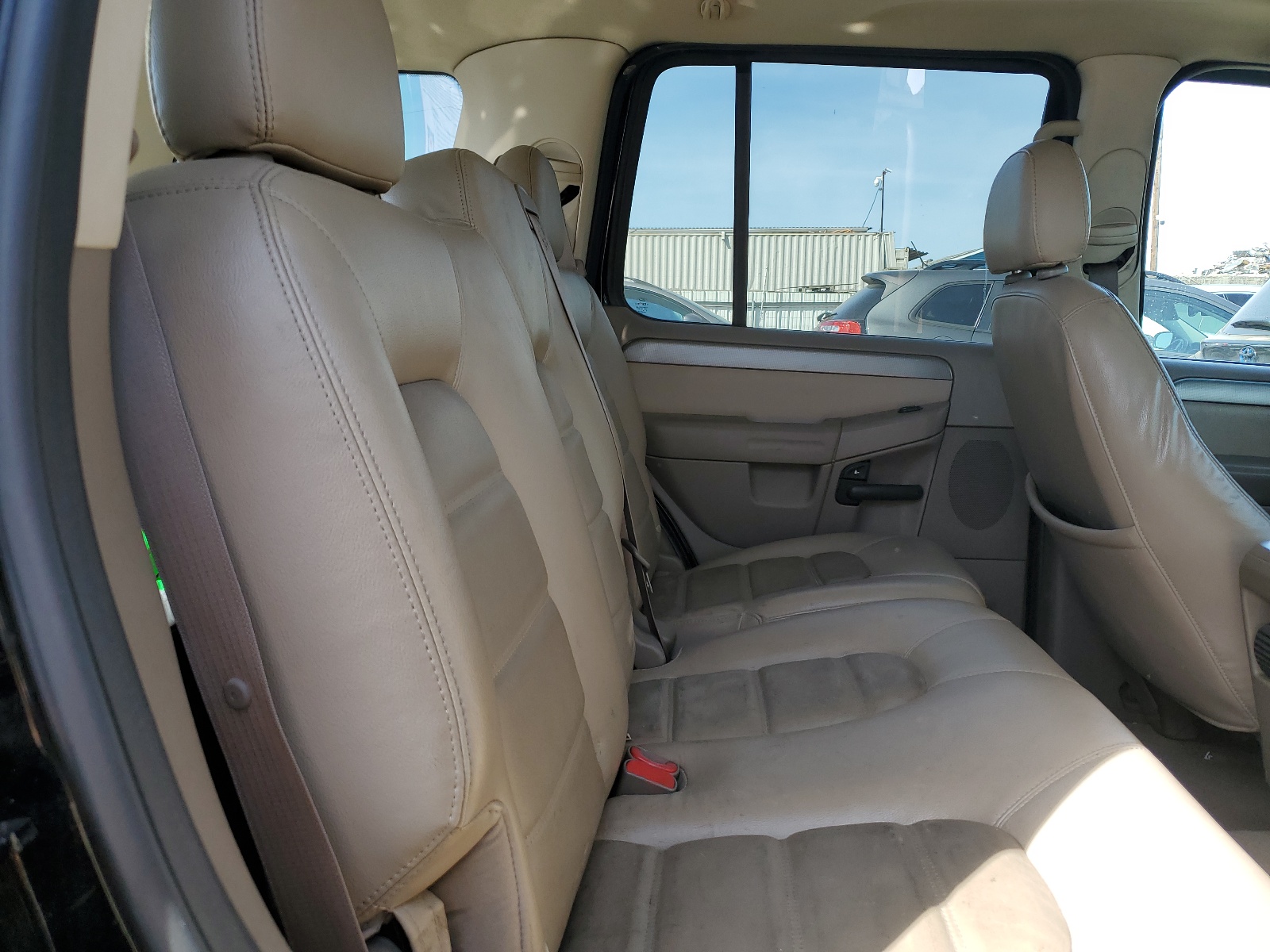 1FMZU73E95UB27031 2005 Ford Explorer Xlt