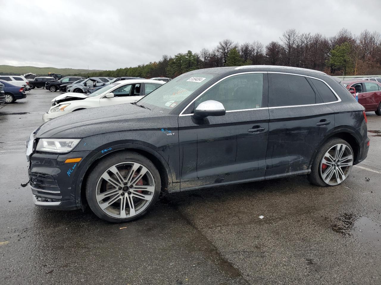 WA1A4AFY0J2098216 2018 Audi Sq5 Premium Plus