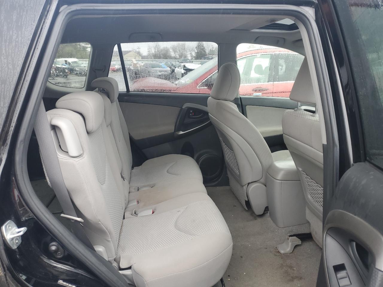 JTMBF4DV3BD042923 2011 Toyota Rav4