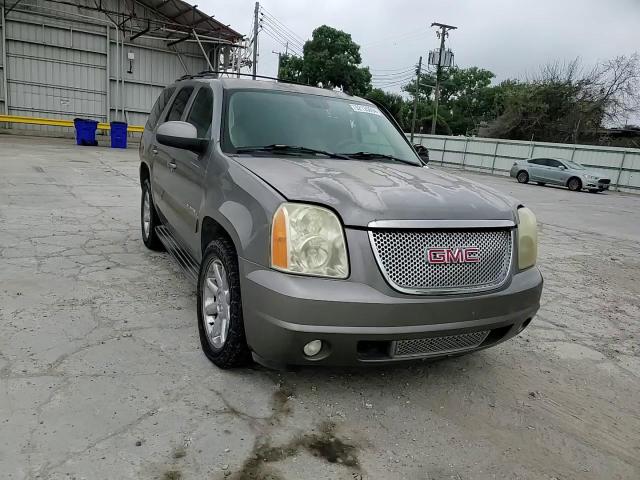 2007 GMC Yukon VIN: 1GKFC13J67J122074 Lot: 52135094