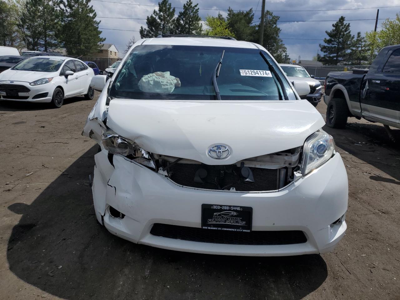 2015 Toyota Sienna - Image 5