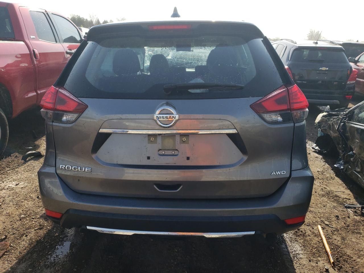 2017 Nissan Rogue - Image 6