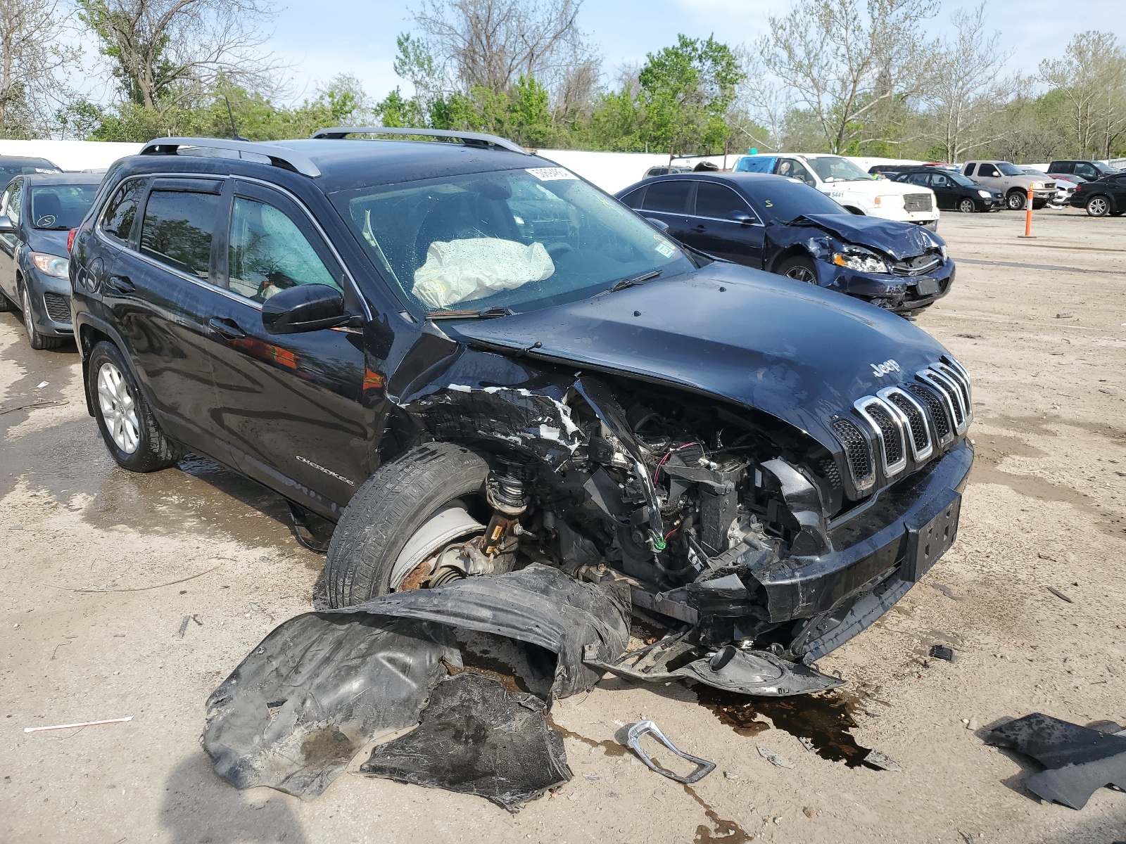 2016 Jeep Cherokee Latitude vin: 1C4PJMCS2GW334697