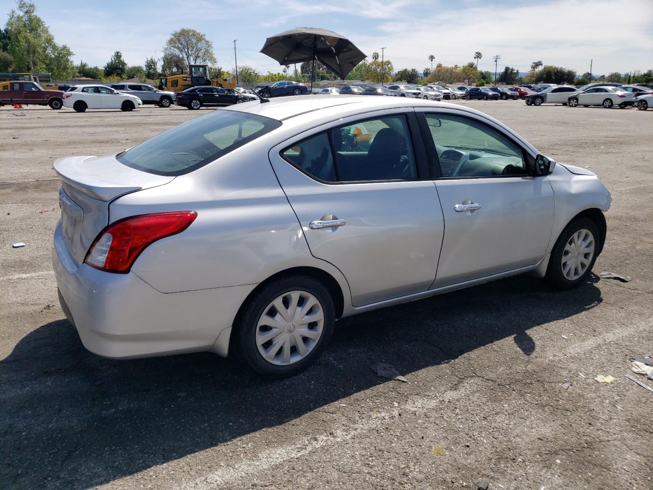 2017 Nissan Versa S VIN: 3N1CN7AP3HL853352 Lot: 50503614