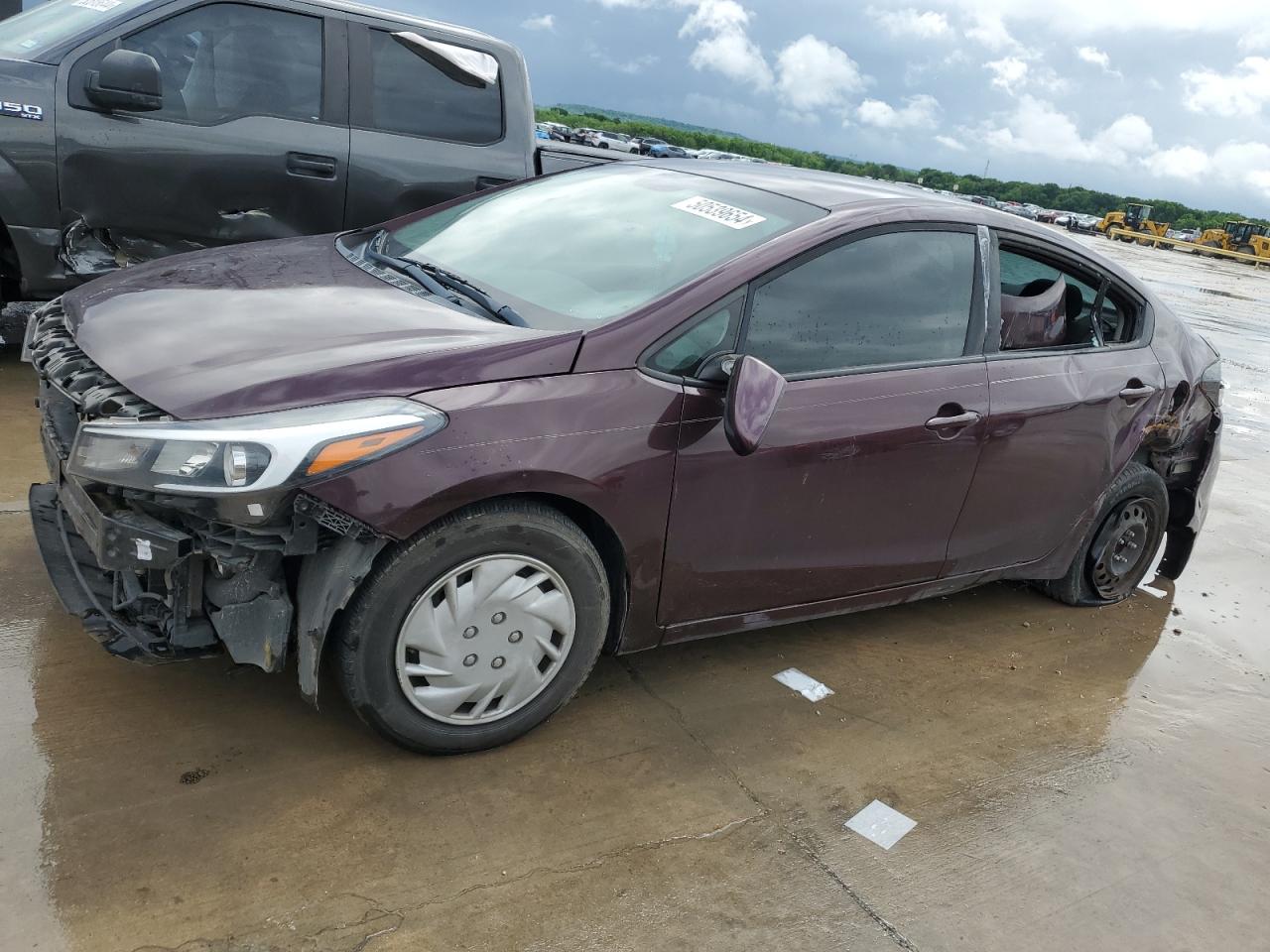 3KPFK4A76JE179029 2018 KIA FORTE - Image 1