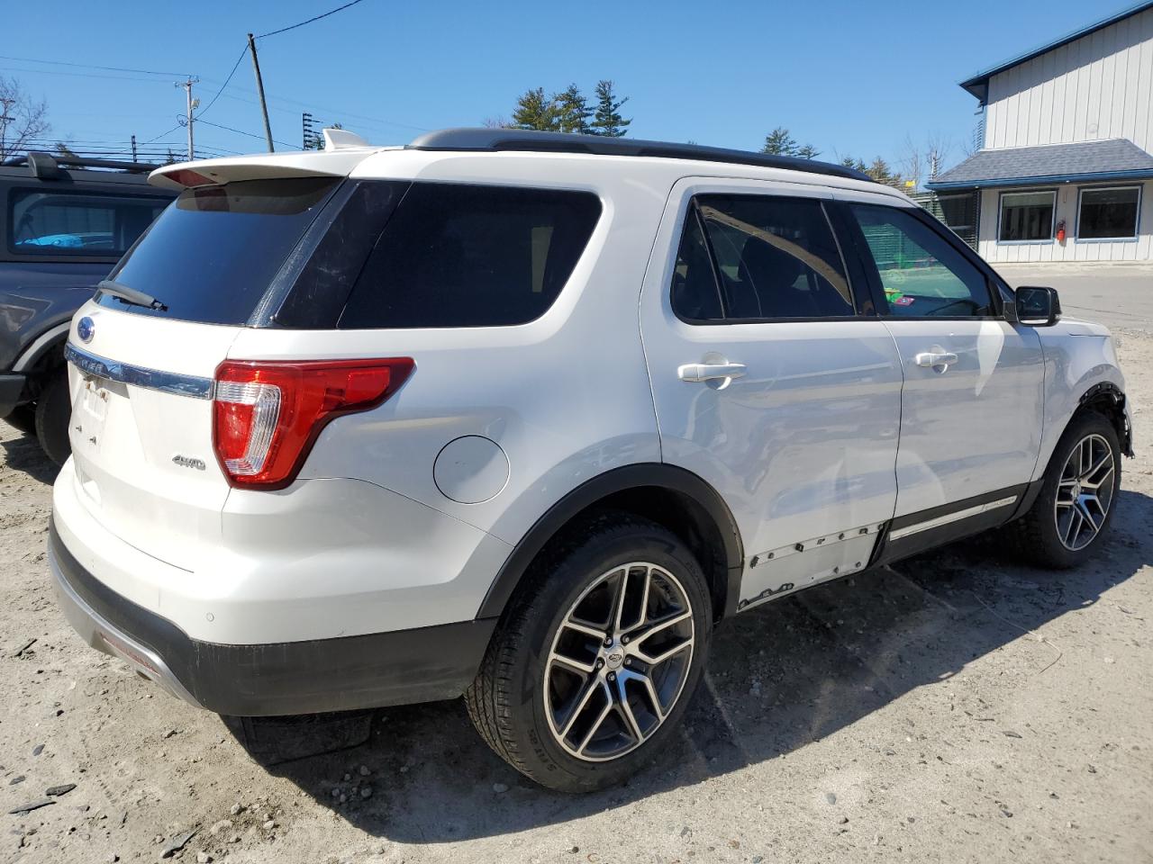 1FM5K8D80HGA53391 2017 Ford Explorer Xlt