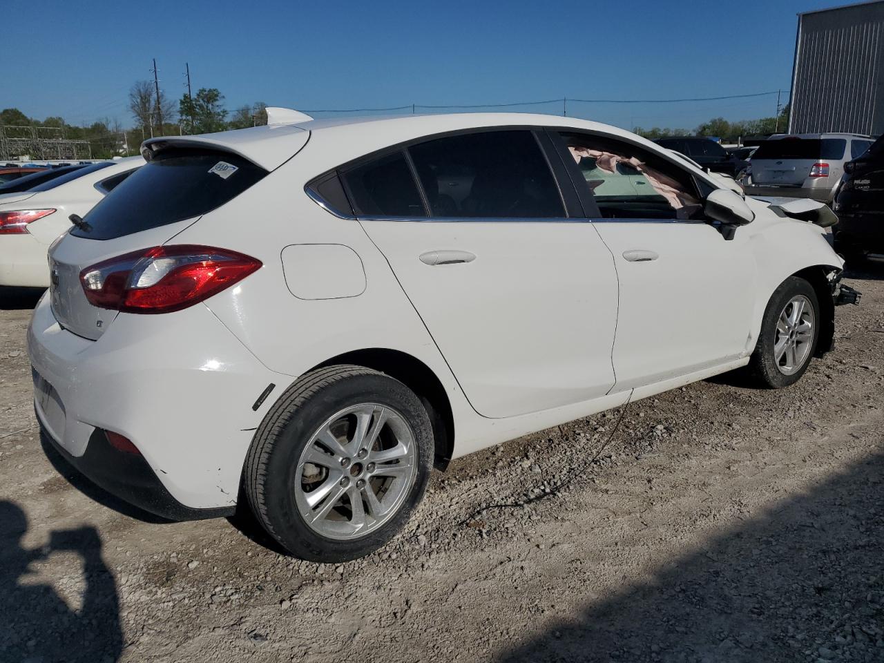 2018 Chevrolet Cruze - Image 3