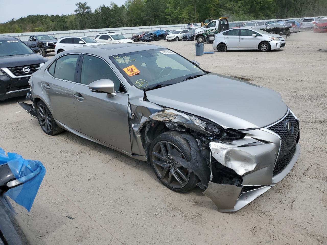 2016 Lexus IS - Image 4