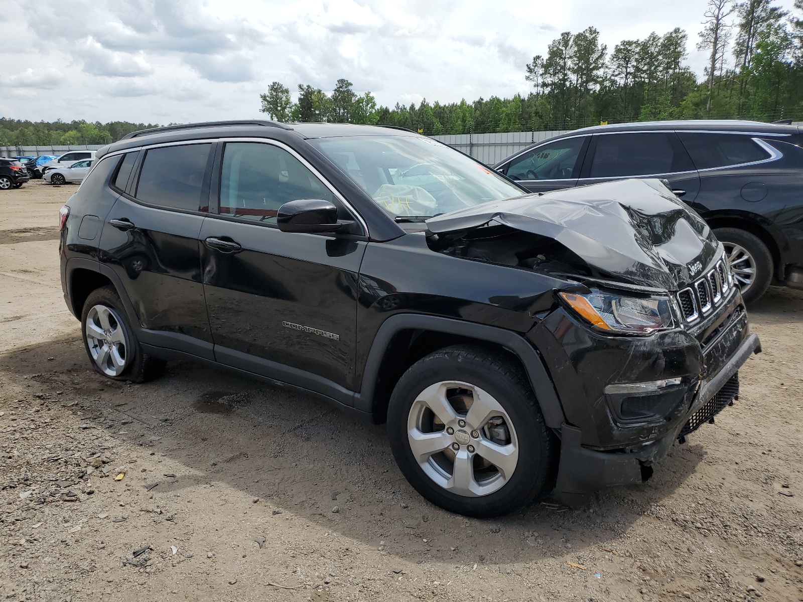 2019 Jeep Compass Latitude vin: 3C4NJDBB0KT848183