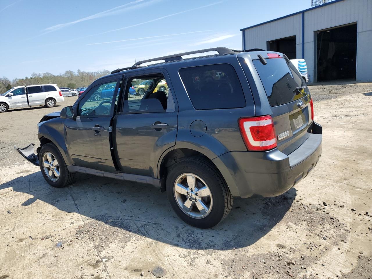 2009 Ford Escape - Image 2