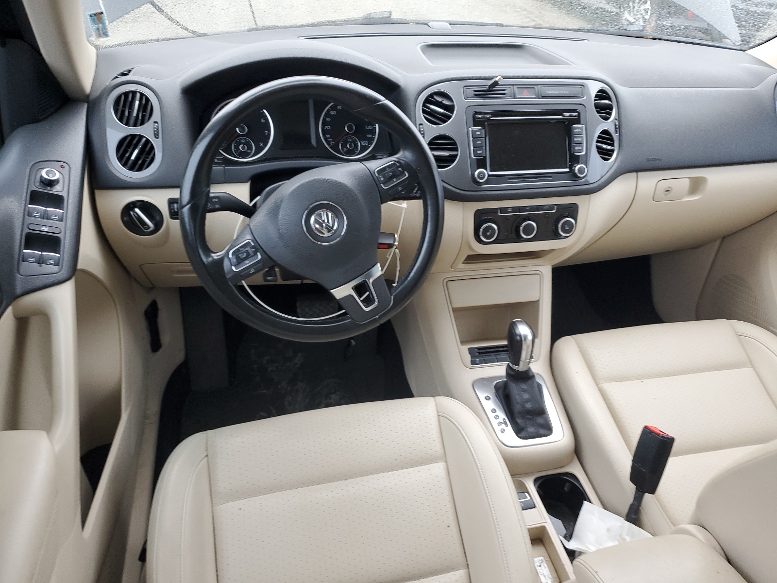 WVGAV7AX3CW536240 2012 Volkswagen Tiguan S