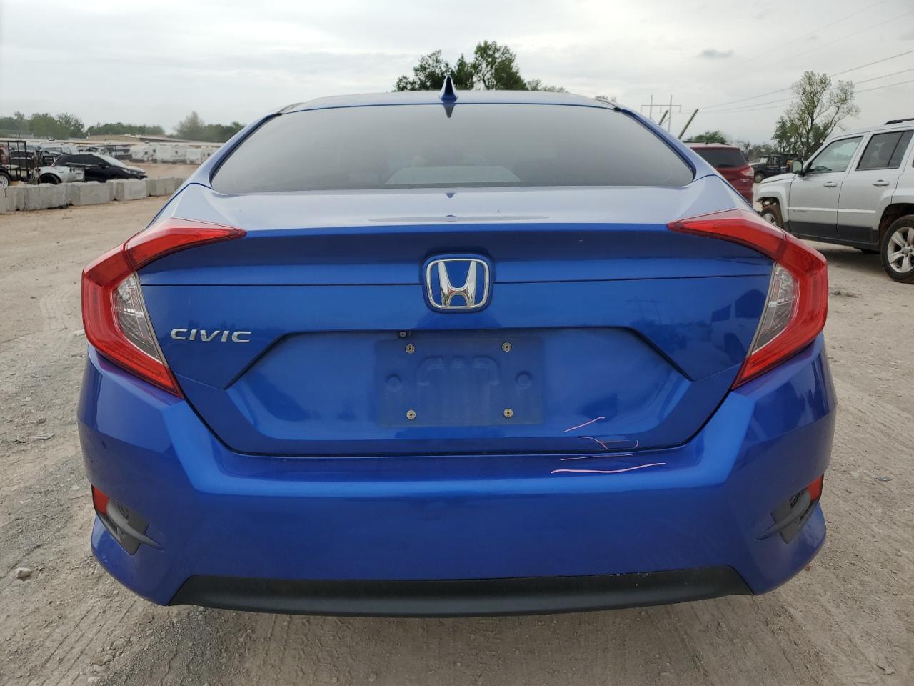 19XFC2F77JE022958 2018 Honda Civic Ex