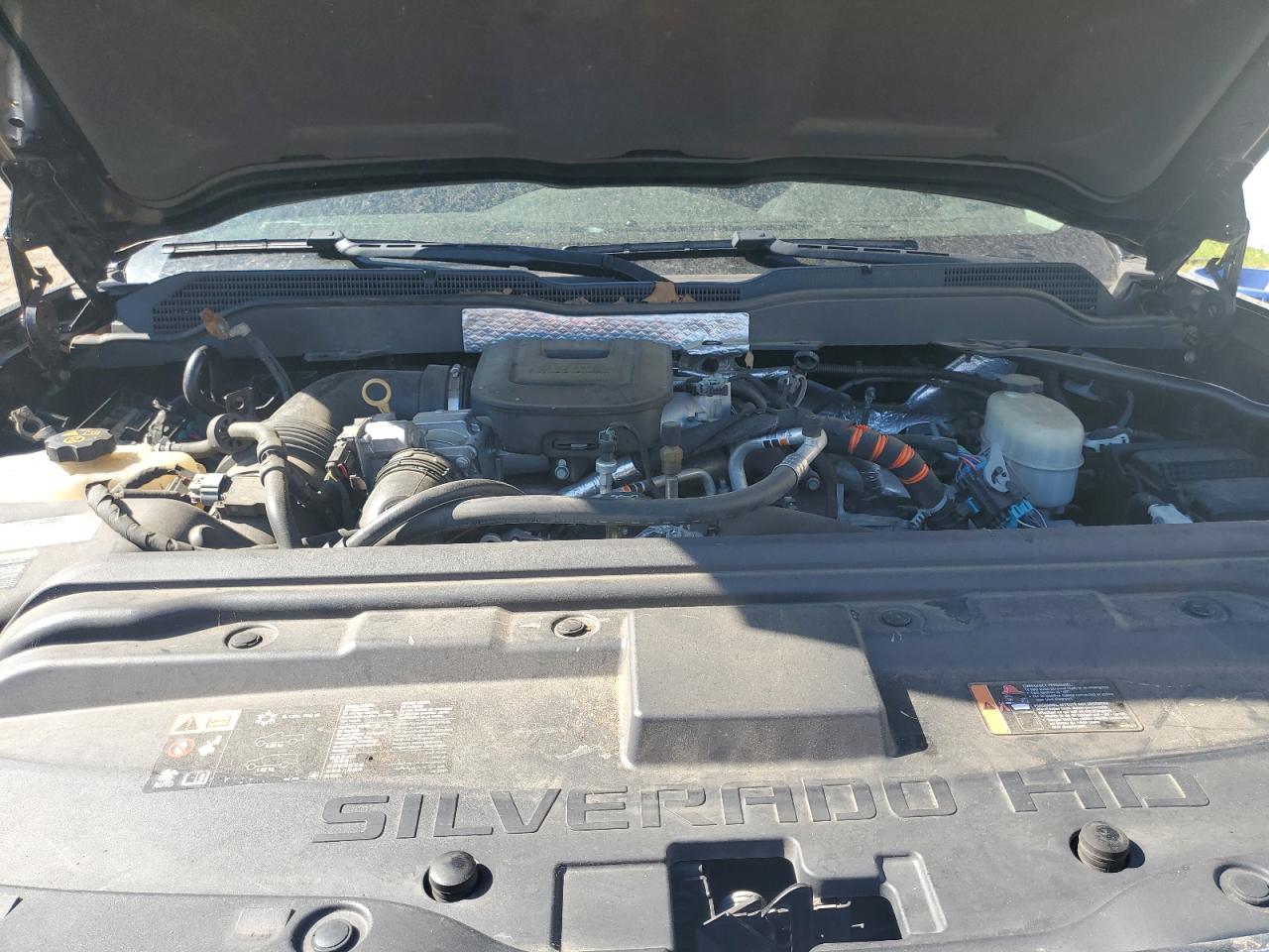 2015 Chevrolet Silverado - Image 11