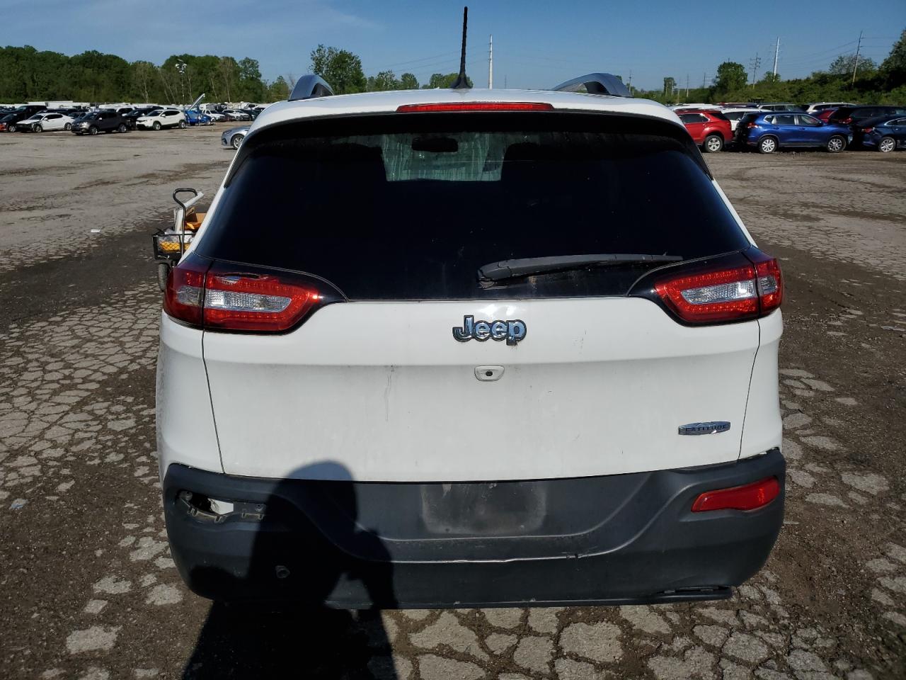 2018 Jeep Cherokee Latitude VIN: 1C4PJLCB6JD574056 Lot: 51940874