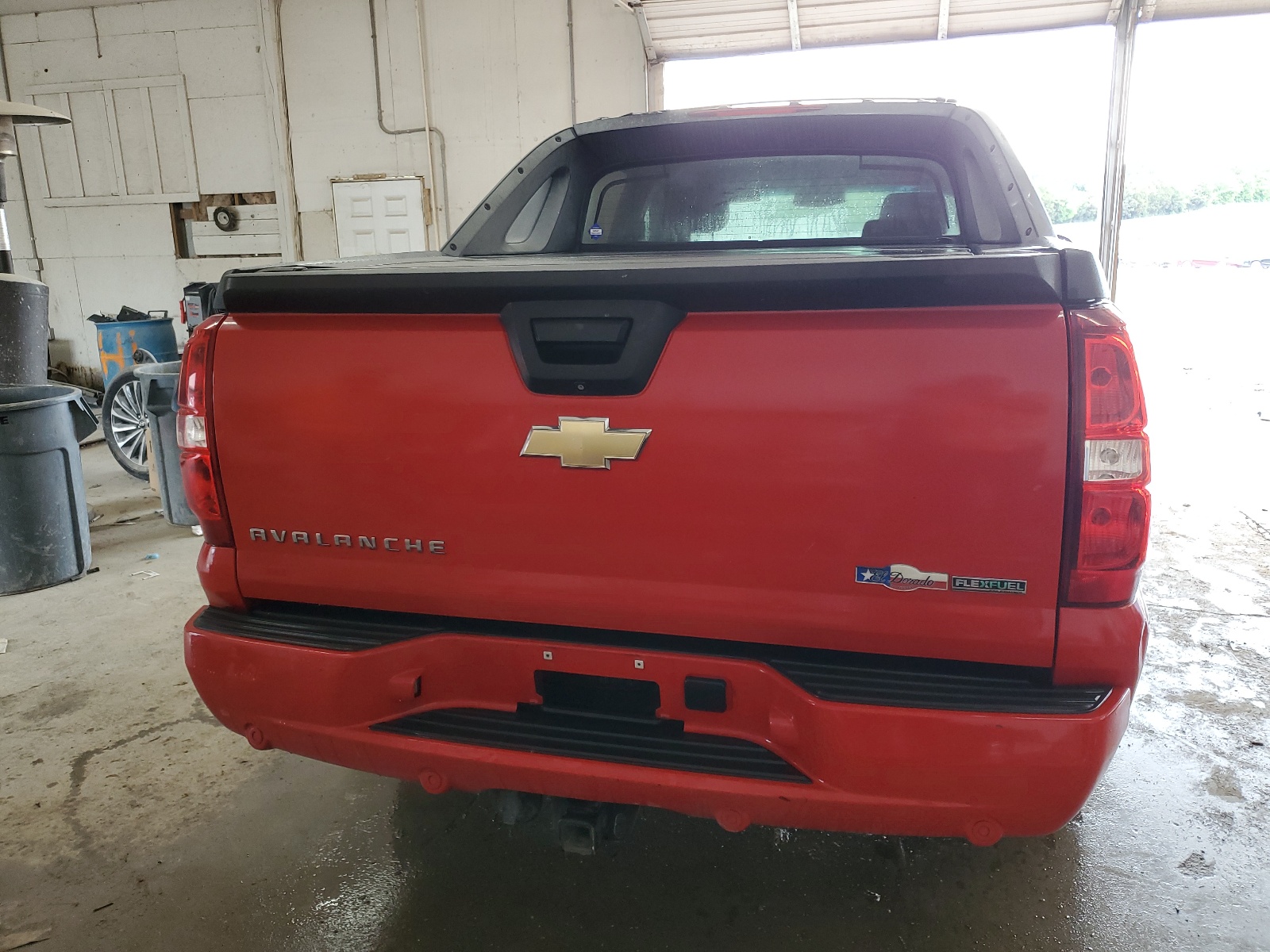 3GNMCFE09BG392034 2011 Chevrolet Avalanche Lt