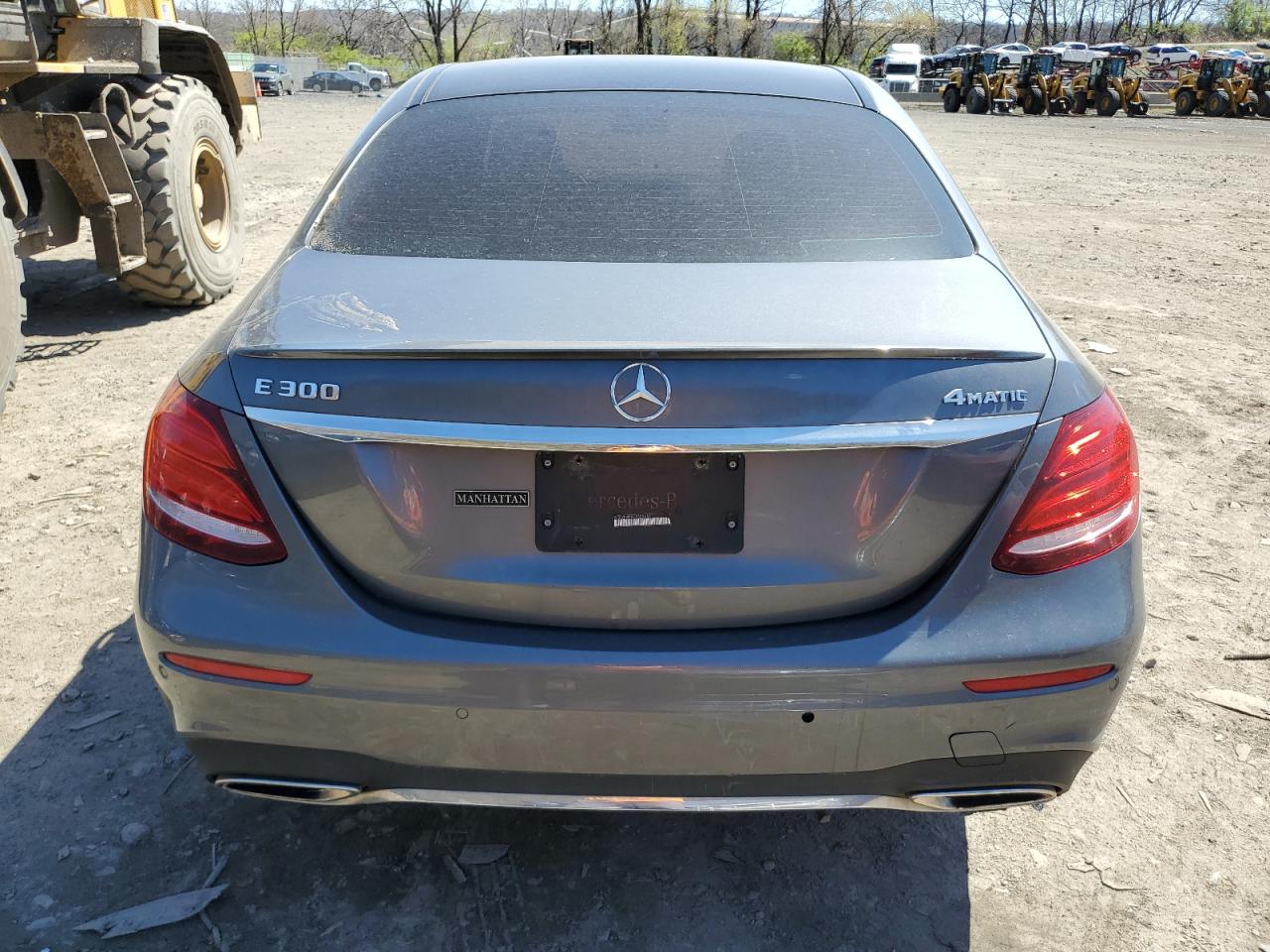 WDDZF4KB4JA429462 2018 Mercedes-Benz E 300 4Matic