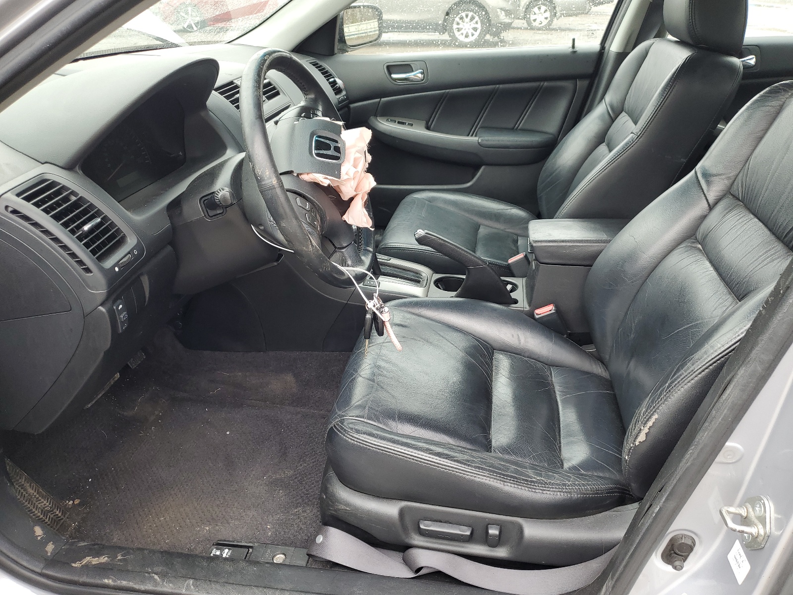 1HGCM568X4A103133 2004 Honda Accord Ex