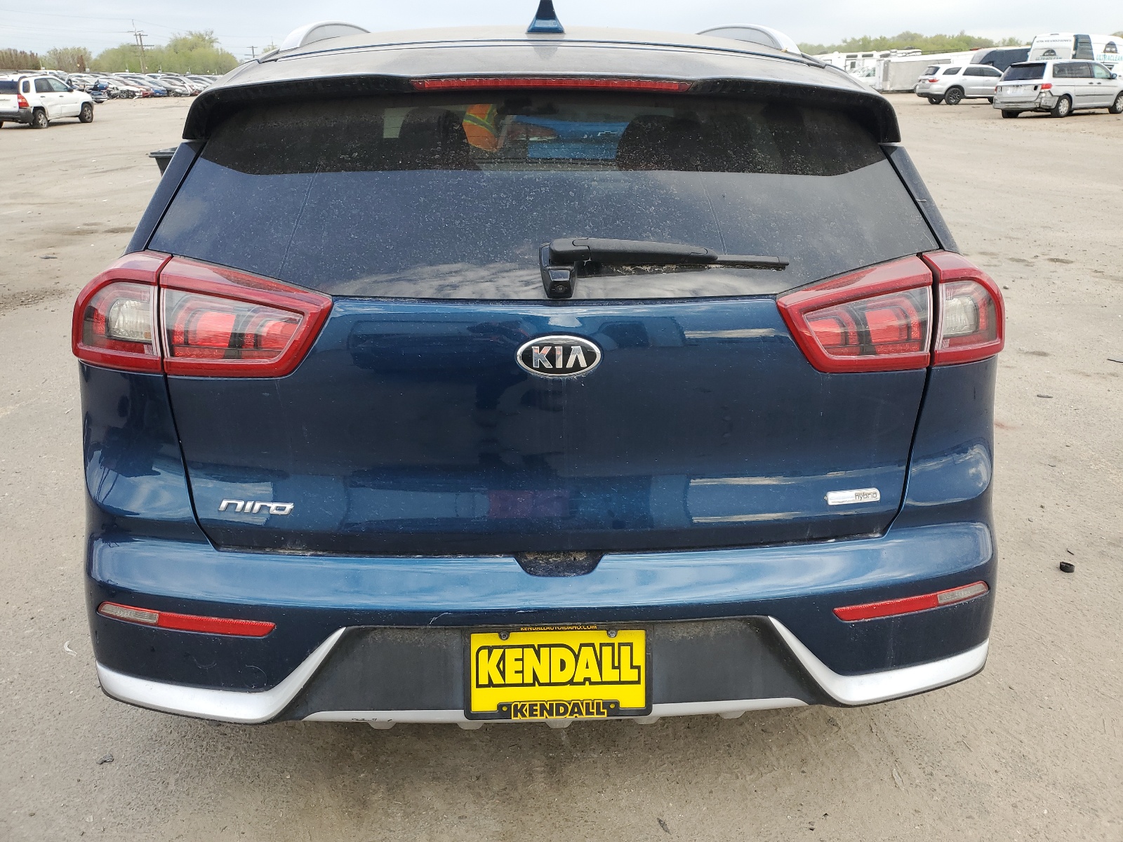 KNDCB3LC1J5205572 2018 Kia Niro Fe