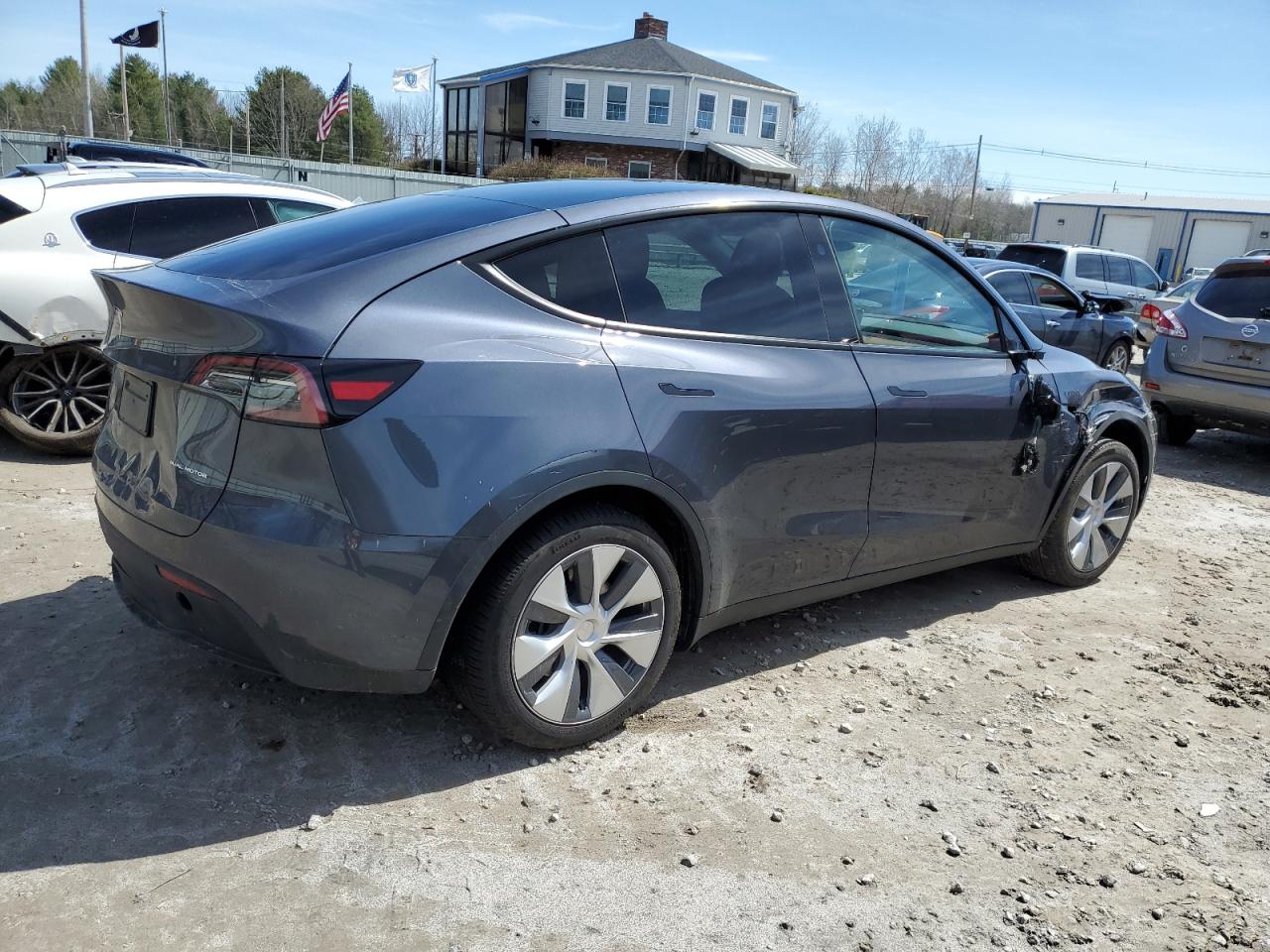 7SAYGDEE3PA171010 2023 Tesla Model Y