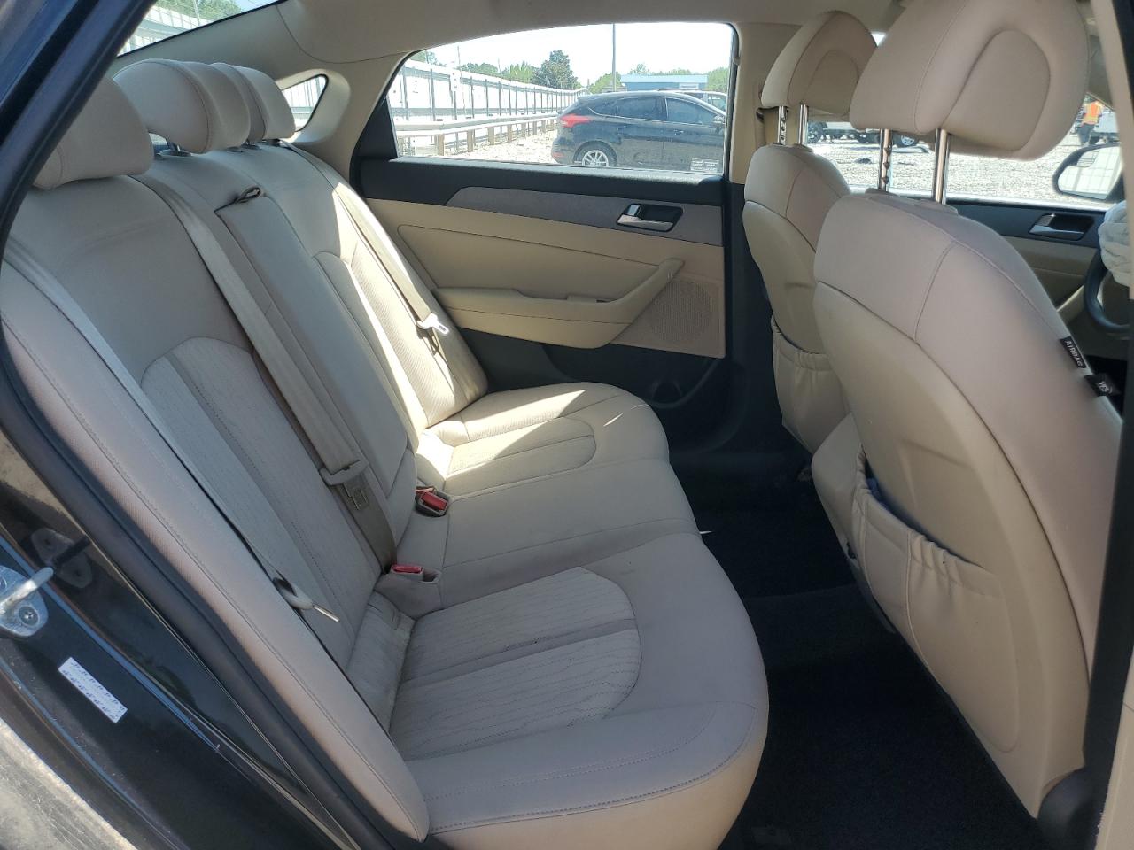 2017 Hyundai Sonata Hybrid VIN: KMHE24L10HA046019 Lot: 52090454